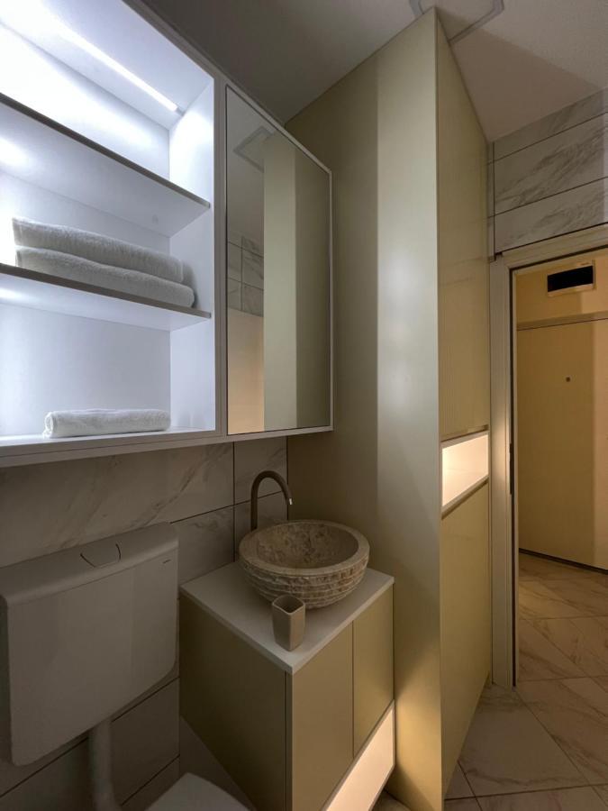 Center Deluxe Studio Apartment Nikšić Bagian luar foto