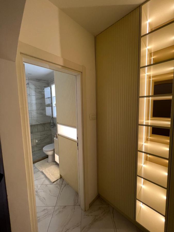 Center Deluxe Studio Apartment Nikšić Bagian luar foto
